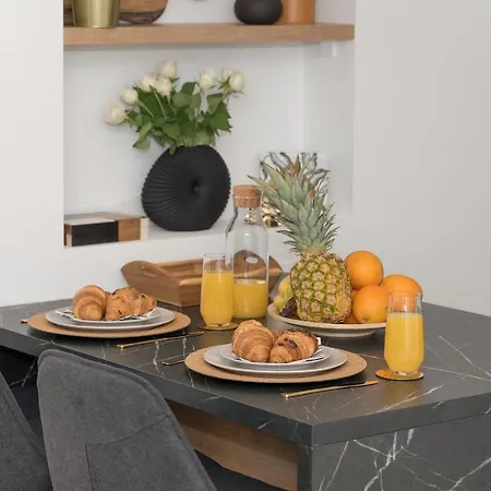 Bianco, Near Beach, Free Parking, Wi-fi