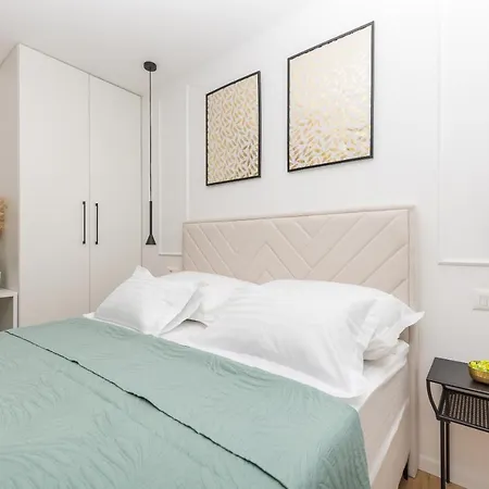 Apartament Bianco, Near Beach, Free Parking, Wi-fi Makarska