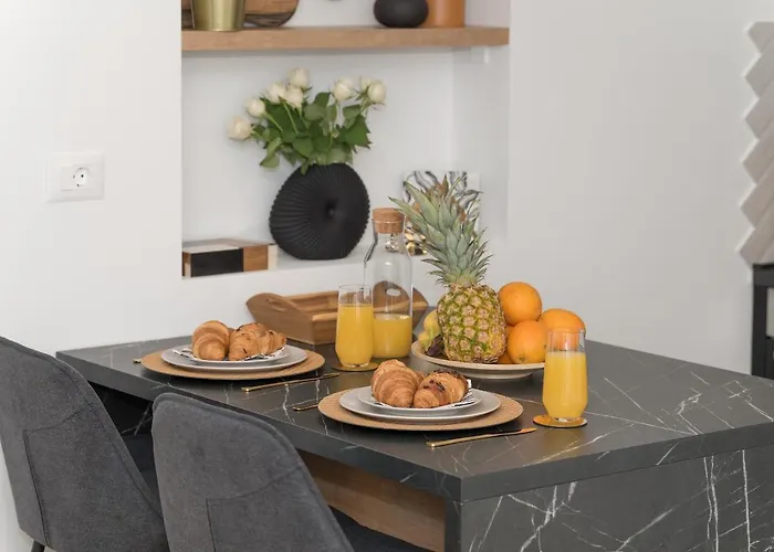 Bianco, Near Beach, Free Parking, Wi-fi