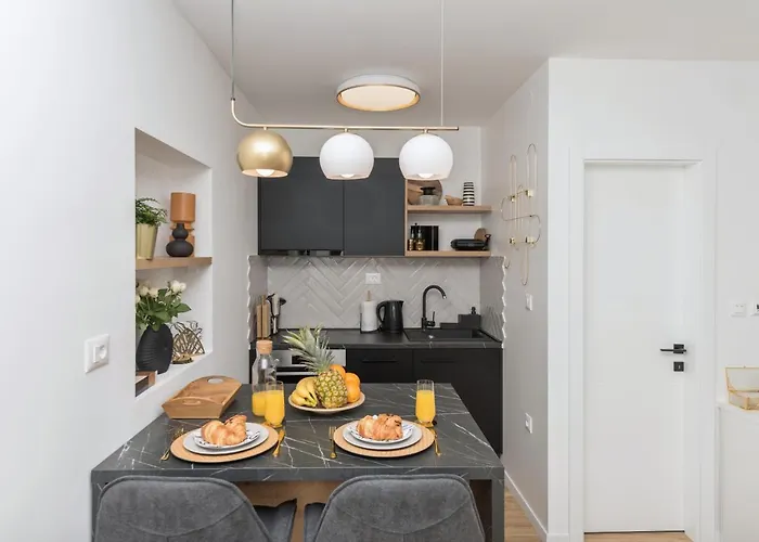 Apartman Bianco, Near Beach, Free Parking, Wi-fi